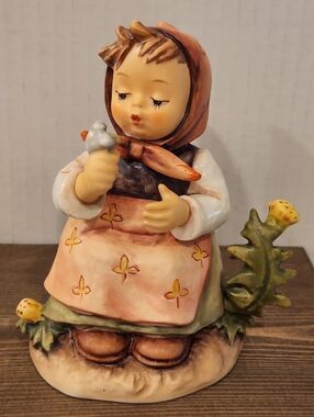 Hummel Make A Wish Figurine